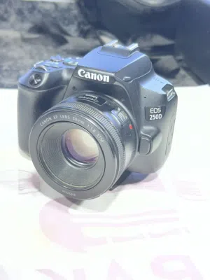 كاميرا كانون d250d