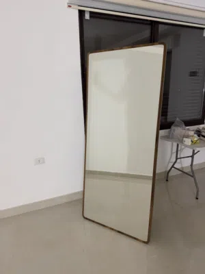 مرايا بنية مستطيلة