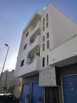 عمارة سكنية وتجارية للبيع