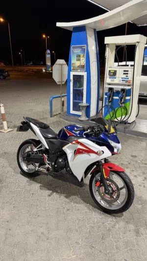 CBR 250R دراجة نارية