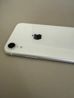 iPhone XR 128 GB - 86% Battery health