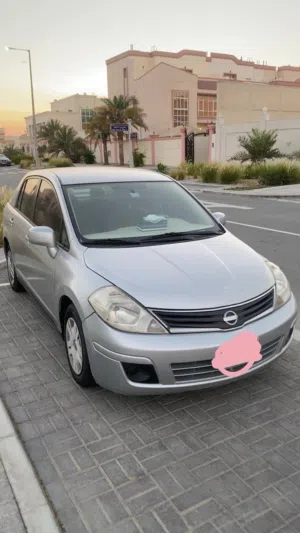 Nissan tiida 2012