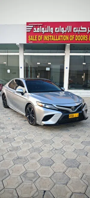 للبيع تويوتا كامري 2018 رقم 1 فئه XSE فتحه بنوراما موتر جميل وجاهز للاستخدام