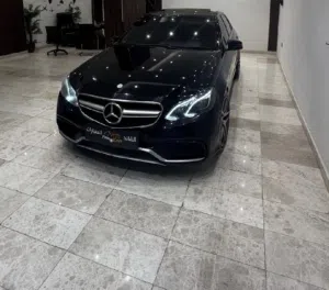 Used Mercedes Benz E-Class in Al Dakhiliya