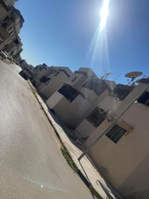 مطلوب شقق للبيع في عمارات قدح!من المالك