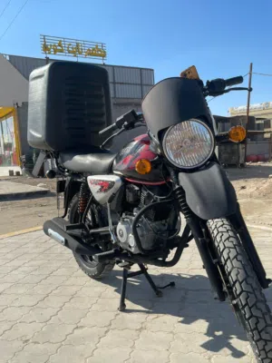 بوكسر نضيف   رقم وسنويه   ما ناقصهه برقي  مشتغل دلفري قليل كلش  .