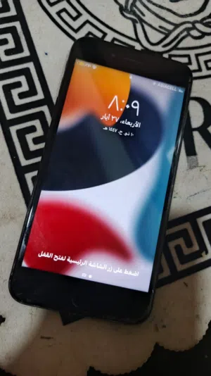 ايفون سفن بلس ذاكره 128 للبيع شوف الوصف