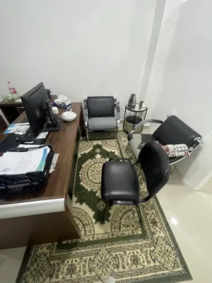 بيع اثاث مكتب نظيف