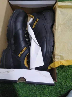 حذاء سيفتي جديد اصلي 45 New & original safety shoes 45