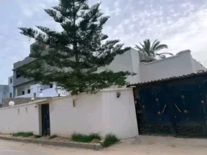 200 m2 4 Bedrooms Townhouse for Sale in Tripoli Tajura