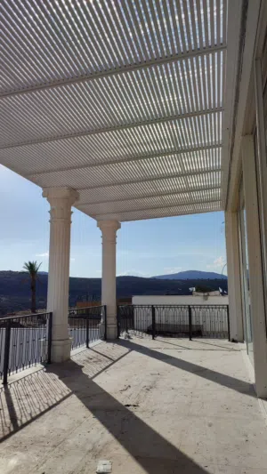 مظلات المنيوم