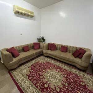 طقم كراسي لـ8 اشخاص