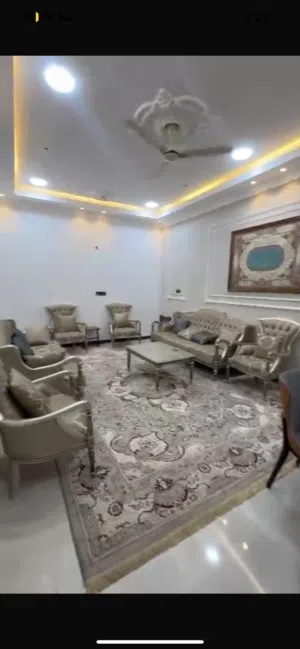 بيت حديث مع بنايه في منطقه الجبيله للبيع موقع تجاري ع شارع الرئيسي بي وارد محمتل