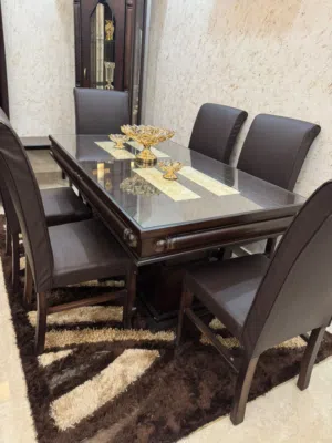طاولة سفرة مع 6 كراسي