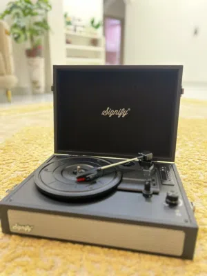 مشغل أسطوانات (Turntable) بتصميم حقيبة كلاسيكية