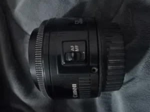 عدسات كانون للبيع بسعر مميز