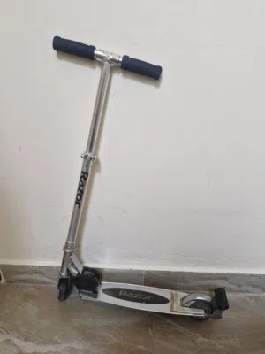 سكوتر Razor