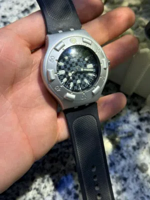 ساعة سىواتش اصلية