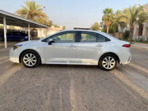 كورلا بانزين فقط  بدون صبغ بدون تبديل بدون إرباكات تعتبر زيرو وتعتبر كائن بيها بارد فقط