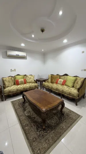 كنب مستعمل محل المطلق