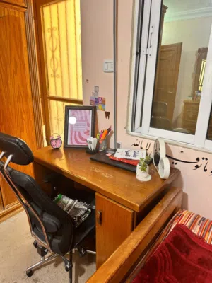 خزانة غرفة نوم + تسريحة + مكتب (خشب زان)