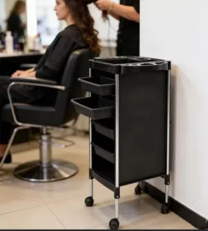 عربة متنقلة لصالونات التجميل متعددة الستعمالات مستعمله بحالة جيدة جدا