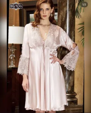 لانجري وبيجامات نسائية وفساتين اطفال للبيع