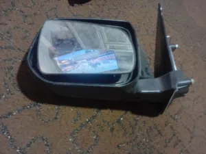 مرايه بكب اسوزو جهه السائق ..   للبيع في الزرقاء