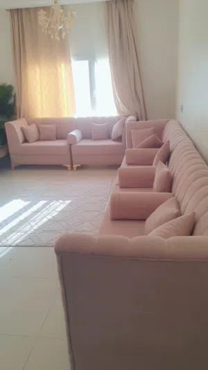 كنب جديده واستعمل مدة أسبوع فقط