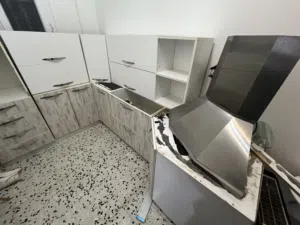 دولاب مطبخ مستعمل بالشفاط