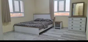 بيت للإيجار 3 غرف ومطبخ وصاله مع دورات المياه