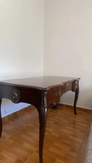 طاولة خشب كلاسيك مصري