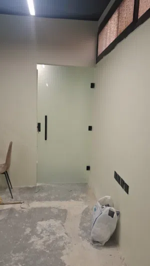 زجاج سكريت المنيوم