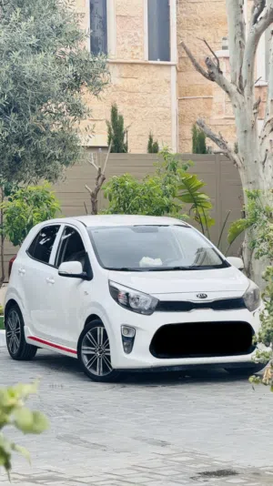 Kia morning Gtline ترخيص لشهر 10 فحص ممتاز خدمة توصيل متوفرة