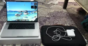 MacBook Pro M1 Pro بحالة ممتازة