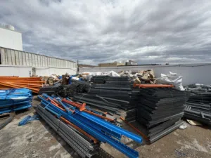 “320 (OMR) PER TON” Building materials shelfs and racks for sale in jifnain industrial area.