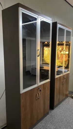 لوكرات عدد 2 نظيفات
