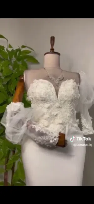 فستان عروس أو عيد زواج جميل جداً وراقي
