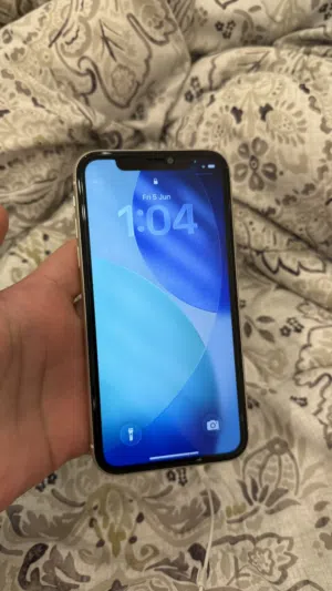 Apple iPhone 11 128 GB in Kuwait City
