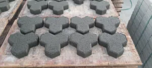 للبيع مصنع للمنتجات الأسمنتية / طابوق وإنترلوك أتوماتيك