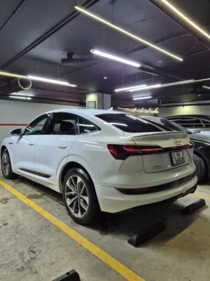 Audi e tron electric 2021 اودي كهربائيه germani الماني الأصلي وليس صيني