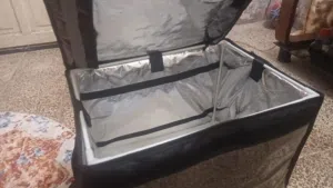 سلام عليكم صندوك دلفري للبيع 20 وبي مجال نضيف