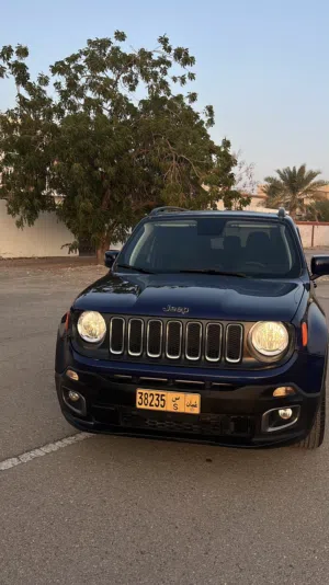 جيب رينيجادى 2018 اس يو في أزرق مع مواصفات خليجية ووثائق مرخصة
