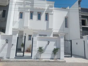 375 m2 More than 6 bedrooms Villa for Sale in Tripoli Ain Zara