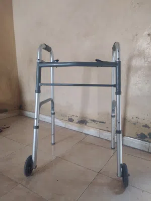 عكازات ابو اربع رجول بسعر مغري جدا