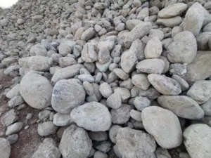 للبيع حصى وادي ينفع للمواقع الانشائية القريبة من البحر For sale: gravel from Wadi , suitable