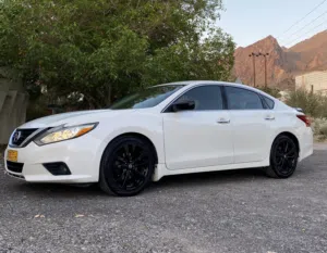 Used Nissan Altima in Al Dakhiliya
