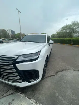 لكزس LX600