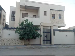 316 m2 More than 6 bedrooms Villa for Sale in Tripoli Ain Zara