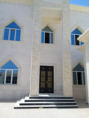 More than 6 bedrooms . More than 6 bathrooms . 530 m21